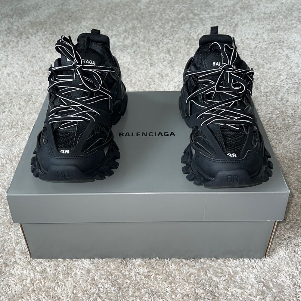 BALENCIAGA TRACK SNEAKER SZ 38